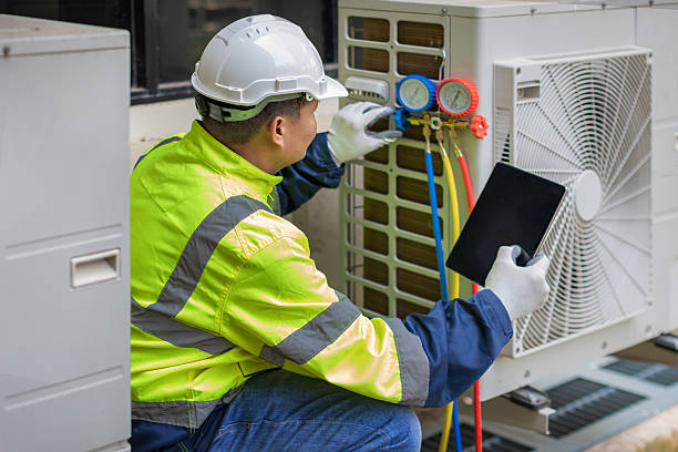 Professional Hvac Installation technician working in Gardiner, ME